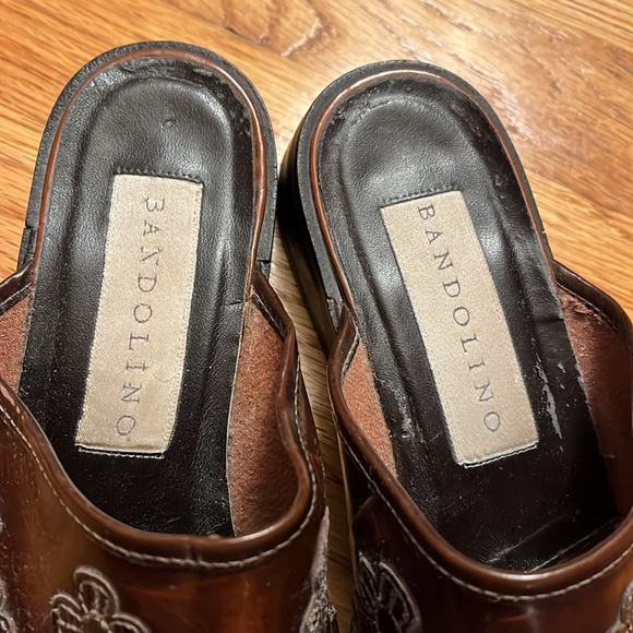 Bandolino brown leather slides, with flowers- size 7 1/2 - Picture 3 of 8